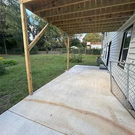 Comfy Lower Lvl Apt With Jetted Tub Near Uptown And Unc Charlotte Exterior foto
